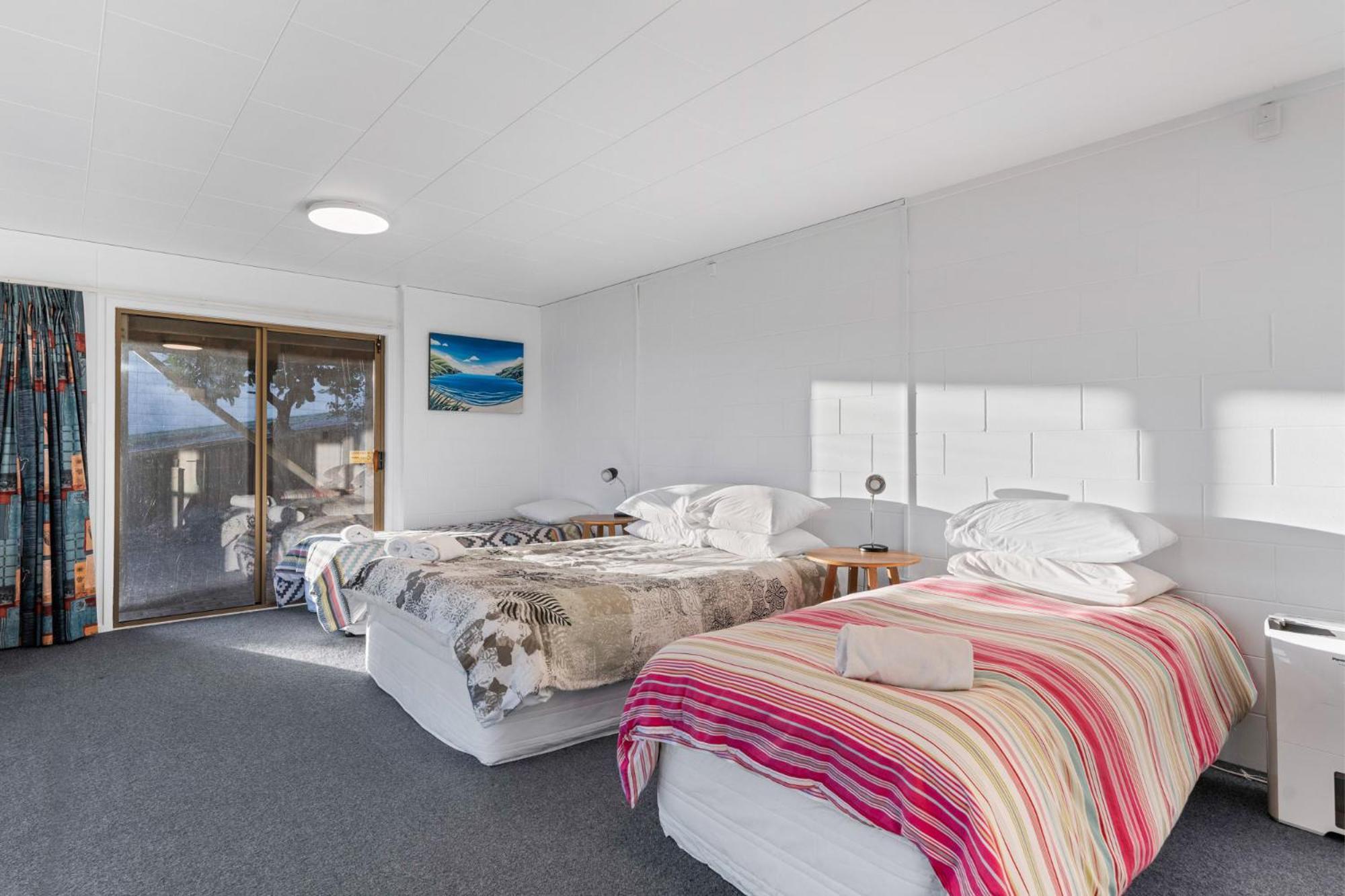 Pukehina Estuary Sunset Views Holiday Home Exteriör bild