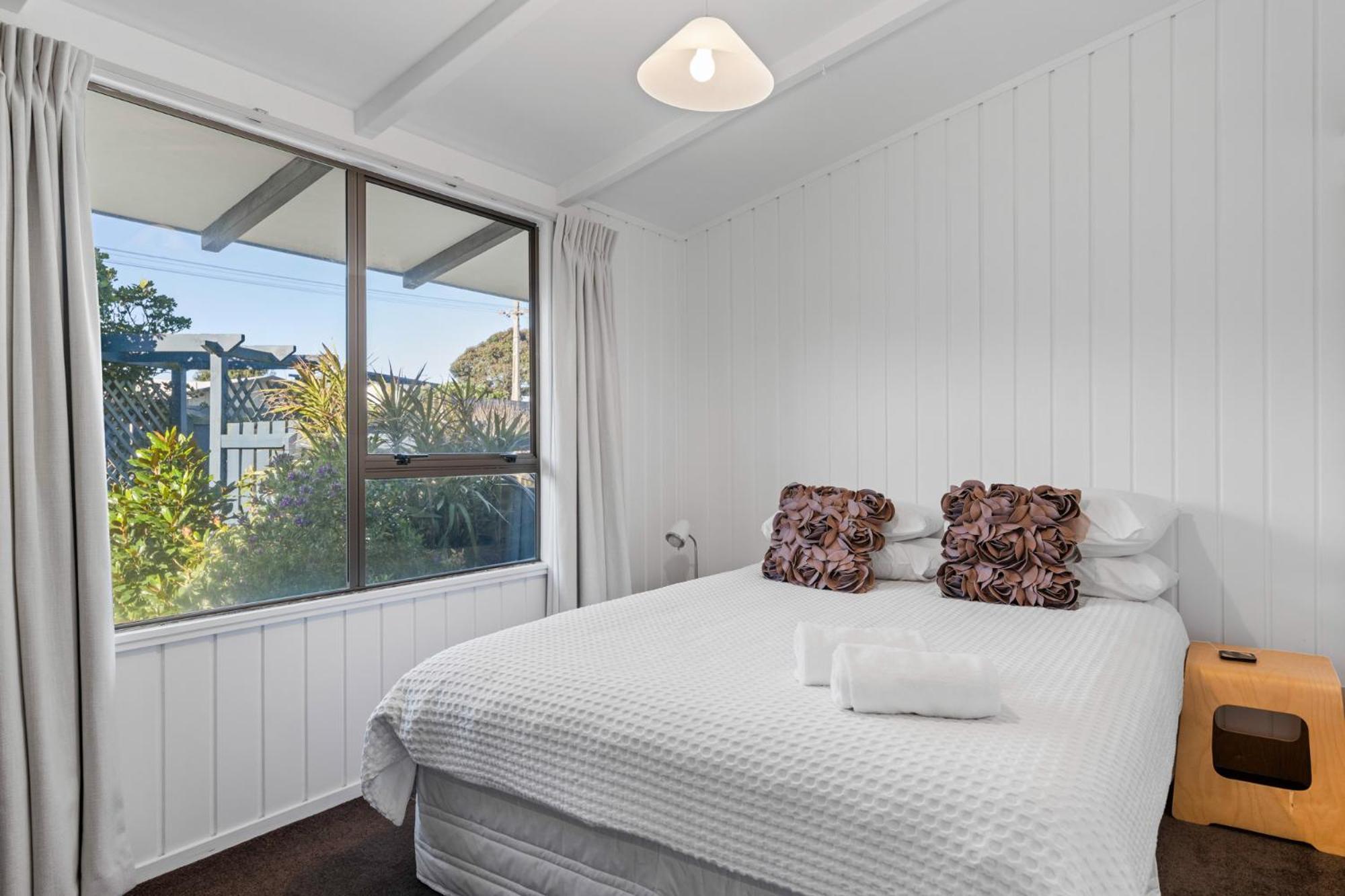 Pukehina Estuary Sunset Views Holiday Home Exteriör bild