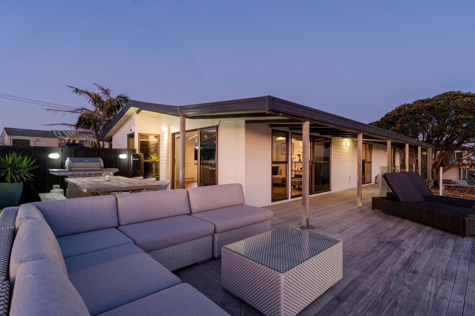 Pukehina Estuary Sunset Views Holiday Home Exteriör bild