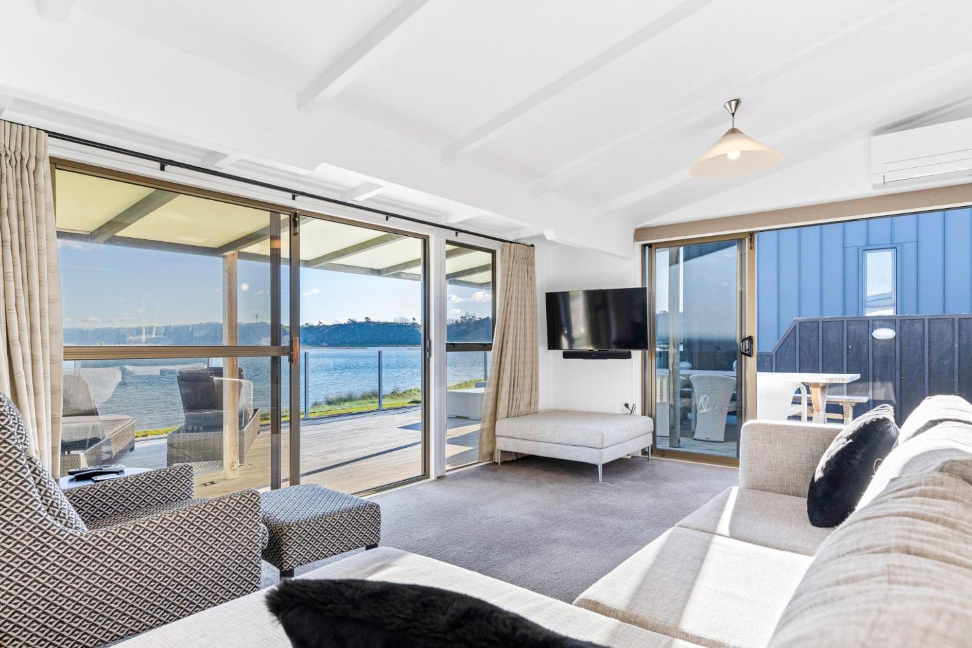 Pukehina Estuary Sunset Views Holiday Home Exteriör bild