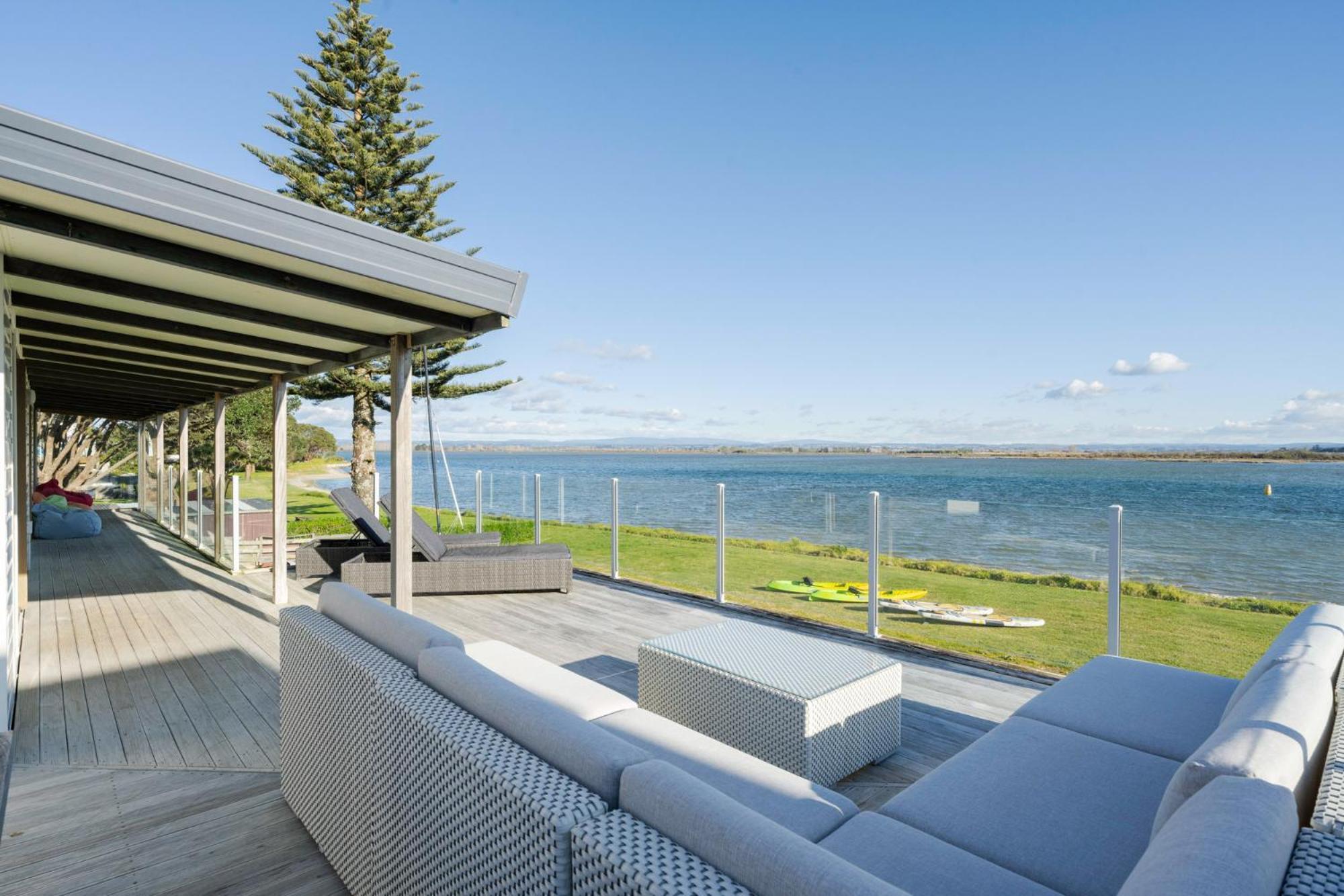 Pukehina Estuary Sunset Views Holiday Home Exteriör bild